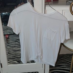 loose pocket t shirt, white with a tie at bottom